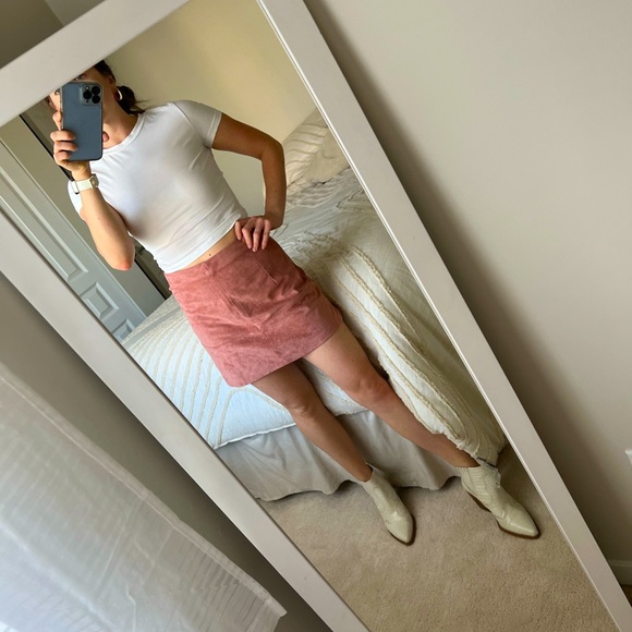 Mauve Suede Mini Skirt - Picture 2 of 11
